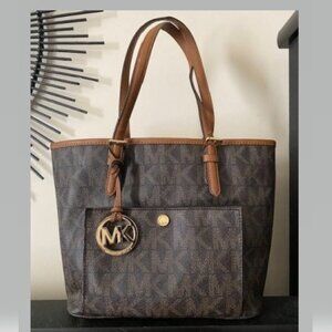 Michael Kors Monogram Jet Set Tote